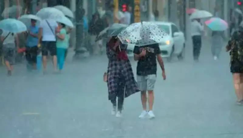 Meteoroloji’den Önemli Uyarı: Yangın Bölgesinde Kuvvetli Rüzgar ve İstanbul’da Sağanak Bekleniyor