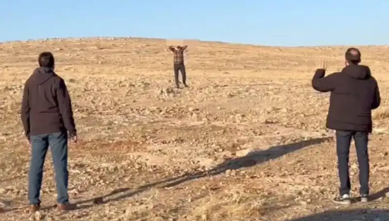 Jandarma ve MİT İşbirliğiyle Terör Örgütünün Sabotajcısı Teslim Oldu