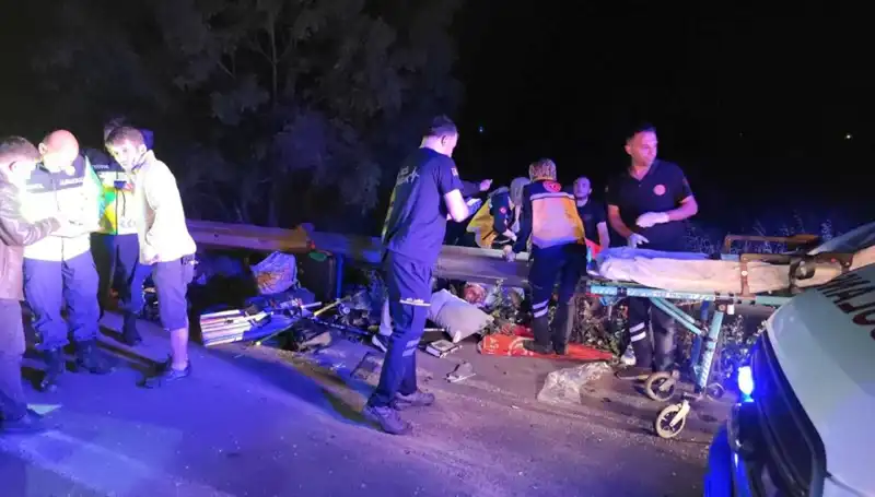 Minibüsten Savrulan Yolcuların Korkunç Kazası: Hayat Meselesi