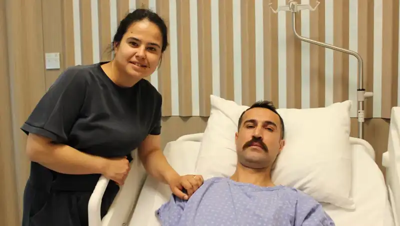 32 Yaşında Kalın Bağırsak Kanseri Tehditi: Mide Kanaması Sandı, Gerçek Kompleks!