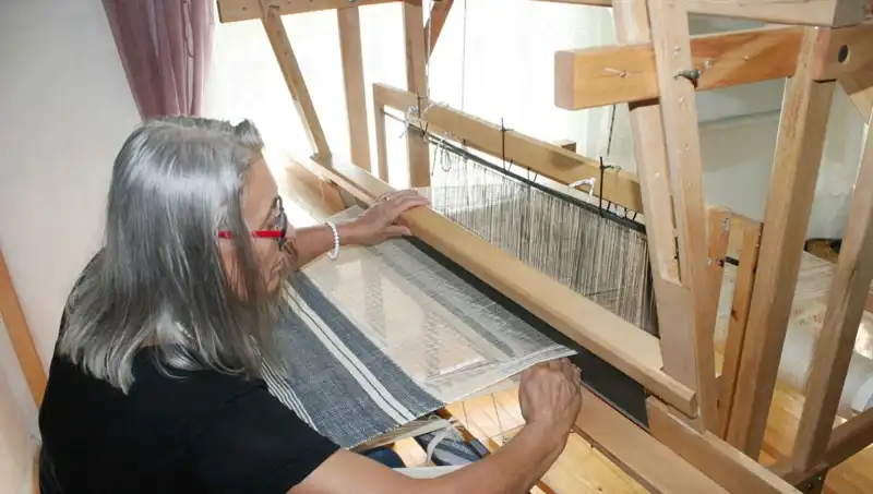 Eski Giysilerin İplerinden Harika Eşyalar: Dönüşüm Sürecine Dalış