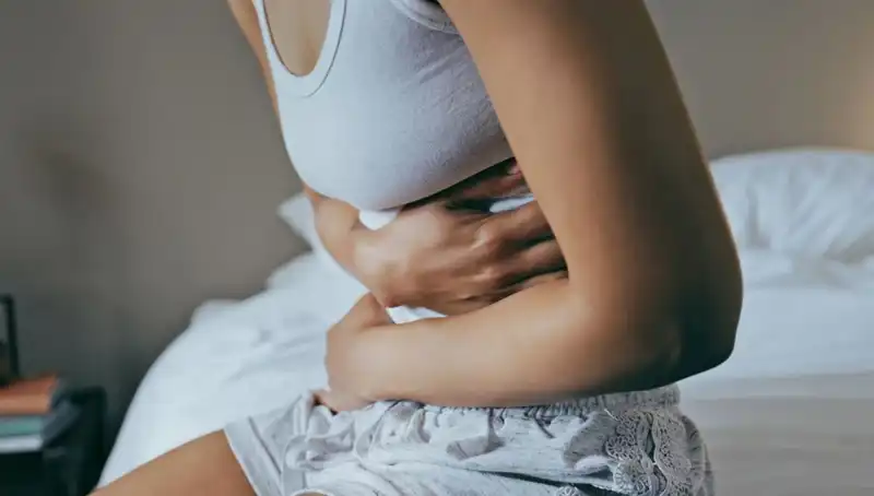 Aylarca Göz Ardı Edilen Belirti: 22 Yaşında Bağırsak Kanseri Teşhisi