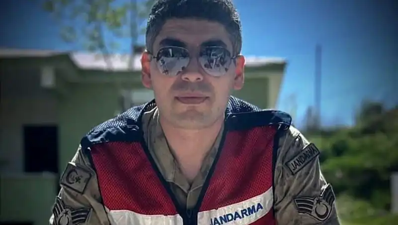 Halı Saha Maçında Hayatını Kaybeden Kadir Astsubayın Duygusal Hikayesi