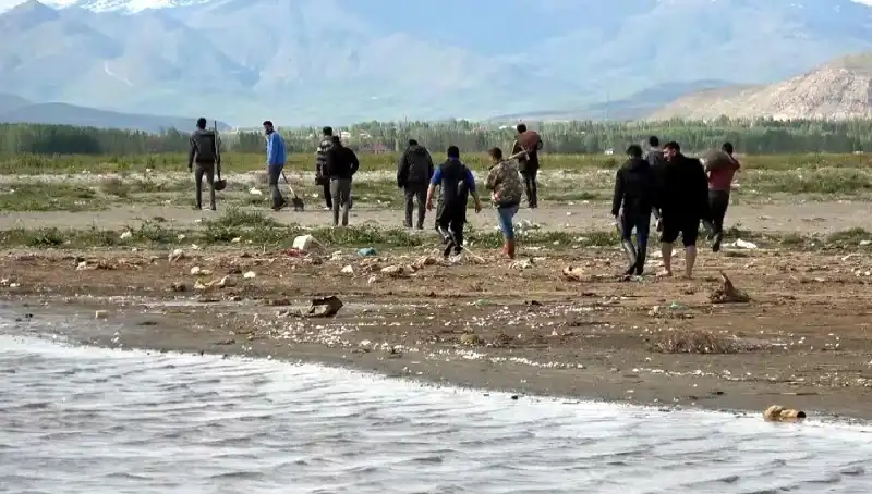 İki Mahalle Arası Mesafe 1 Kilometreye Düşünce, Yürüyerek Ulaşım Başladı!