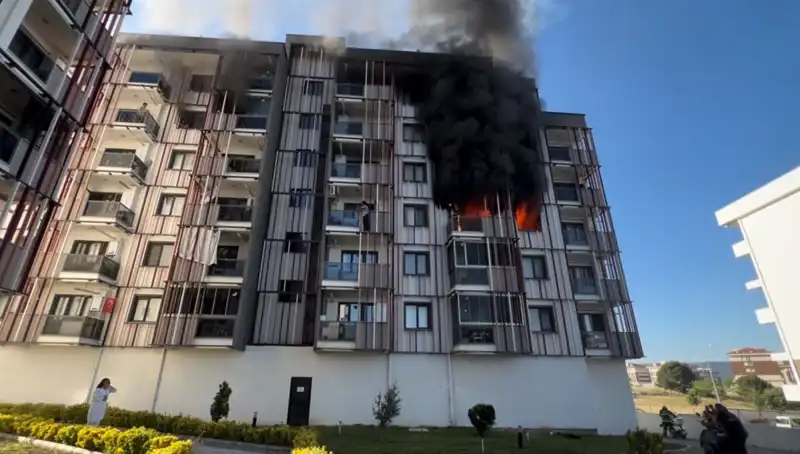 Çanakkale’de Geceyi Korkuyla Geçiren Yangın Olayı Başladı
