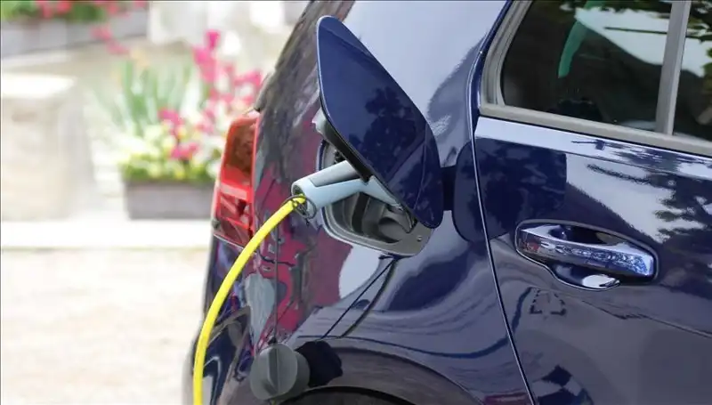 Tesla'dan Daha Fazla Mesafe: Yeni Elektrikli Araç 1500 Kilometre Menzil Sunacak
