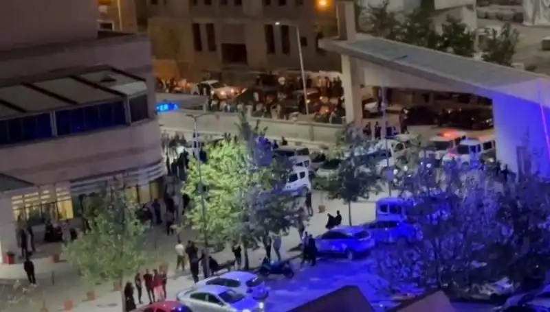 Halay Başında Bıçaklı Saldırı: Bir Yaralı, Dört Şahıs Kötü Yaralandı