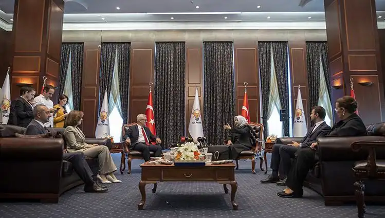 AK Parti'nin Bayramlaşma Programı Açıklandı: CHP Neden Yer Almıyor?