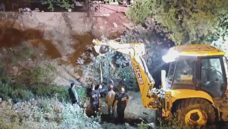 Hatay'da İneği Kurtarmak İçin Gösterilen Cesur Mücadele