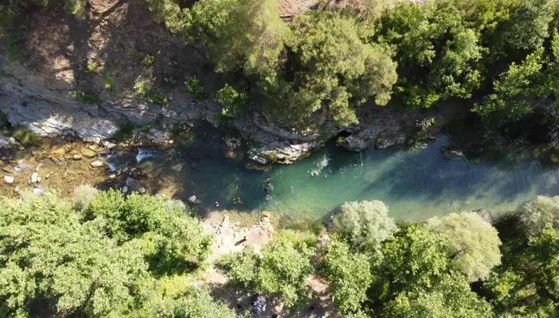 Adana'da Nefes Kesici Sıcaklar! Yaylacılar Doğal Sularla Serinliyor