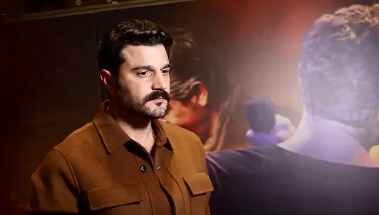 Murat Göğebakan: Kalbim Yaralı Dizisi Oyuncuları ve Hikayesi ile Gündemde