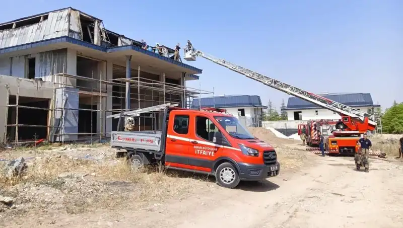 Ankara Gölbaşı’nda Villalara Sıçrayan Yangın Panik Yarattı