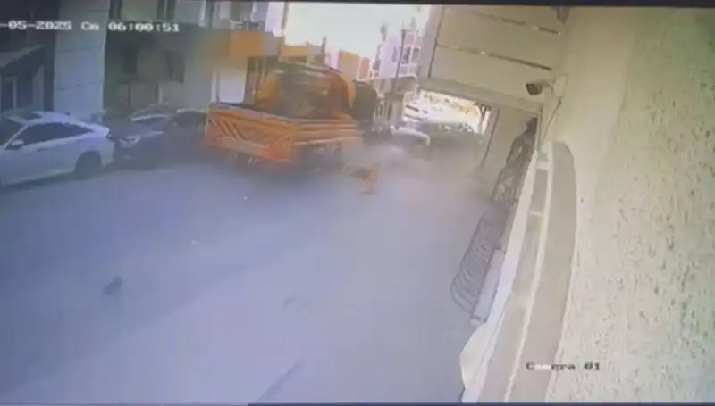 Kontrolden Çıkan Vinç, 23 Aracı Harabe Hale Getirdi!