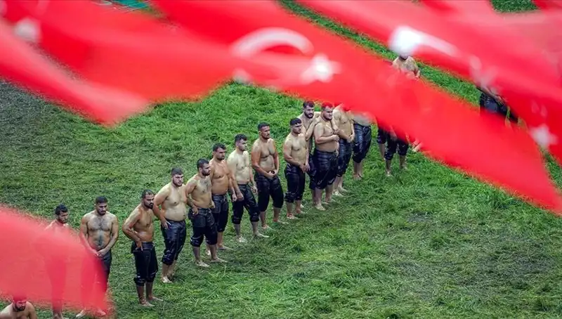 Kırkpınar Yağlı Güreşleri 2023’te Heyecan Dorukta: 40 Başpehlivan Sahaya Çıkıyor!