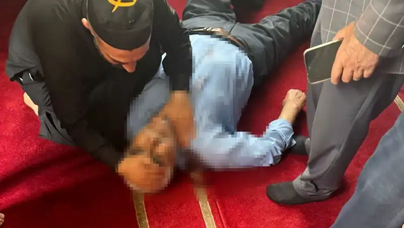 Camide Namaz Kılarken Bıçaklanan Vatandaş Hayatını Kaybetti