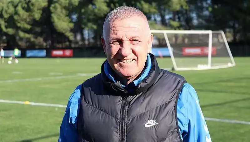 Ankaragücü’nde Sarsıcı Gelişmeler: Mesut Bakkal ile Yollar Ayrıldı!