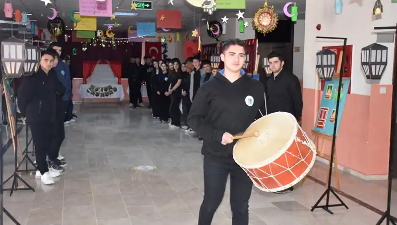 Ramazan Sokağı: Öğrenciler, Ramazan'ın Manevi Ruhunu Okulda Yaşatıyor